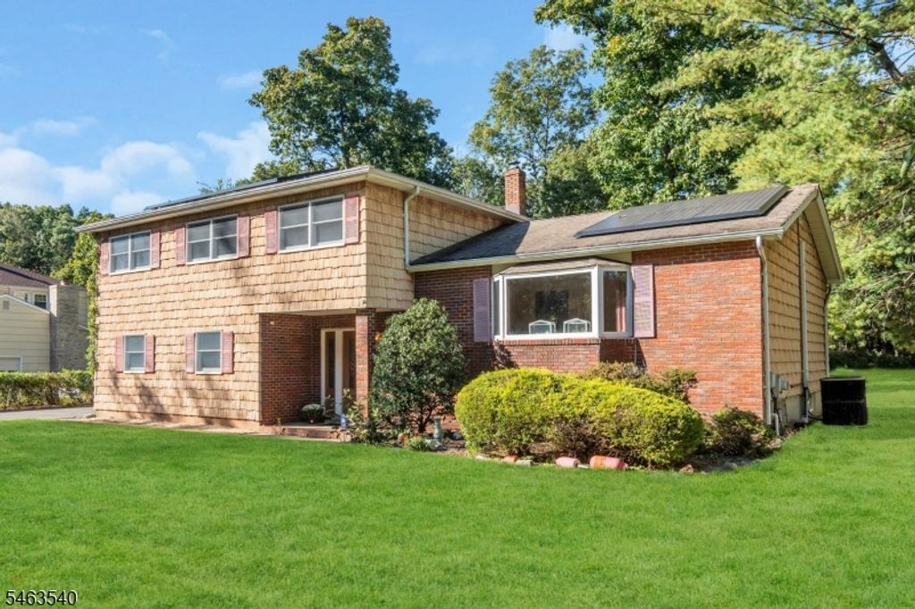 126 Timothy Pl, Bridgewater Twp., NJ 08807 — photo 2