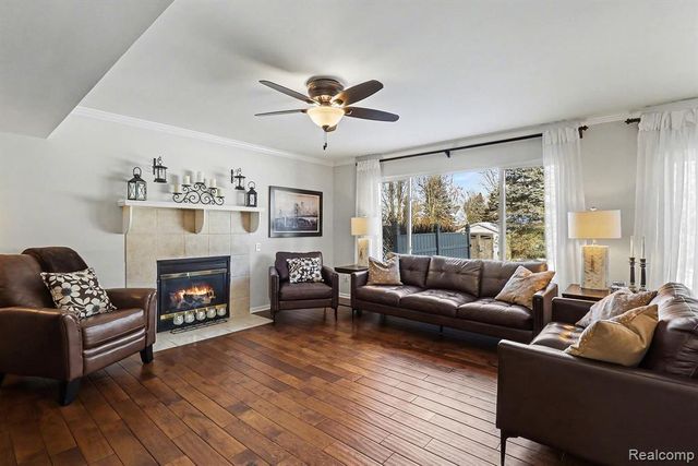 2958 Blue Heron Lane, Wixom, MI 48393