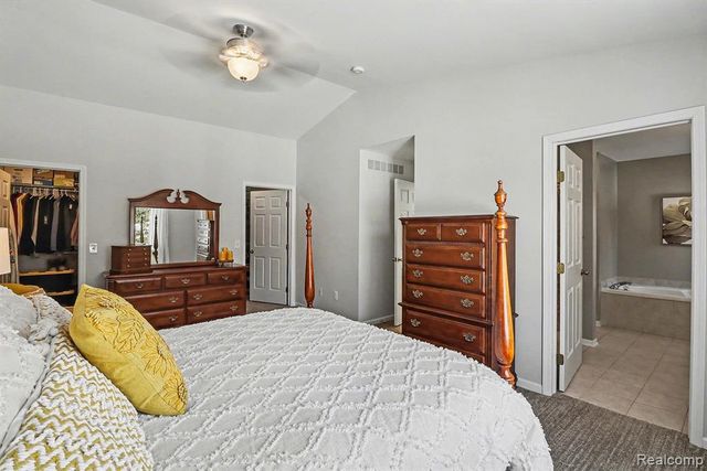 2958 Blue Heron Lane, Wixom, MI 48393