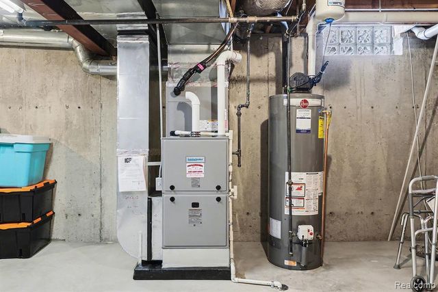 2958 Blue Heron Lane, Wixom, MI 48393