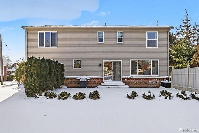2958 Blue Heron Lane, Wixom, MI 48393