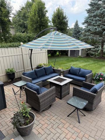 2958 Blue Heron Lane, Wixom, MI 48393