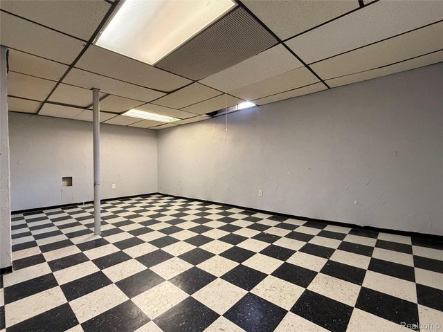 22211 Pondview Unit 27, Novi, MI 48375