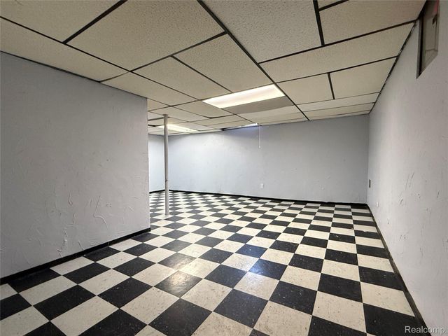 22211 Pondview Unit 27, Novi, MI 48375