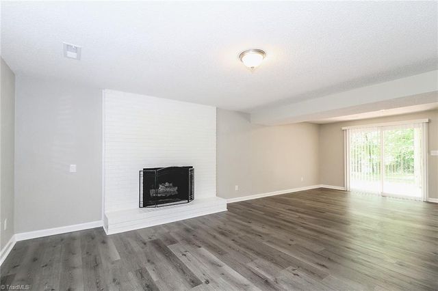 4309 Rosebriar Lane, Winston-salem, NC 27106