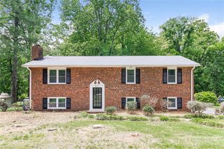 4309 Rosebriar Lane, Winston-salem, NC 27106