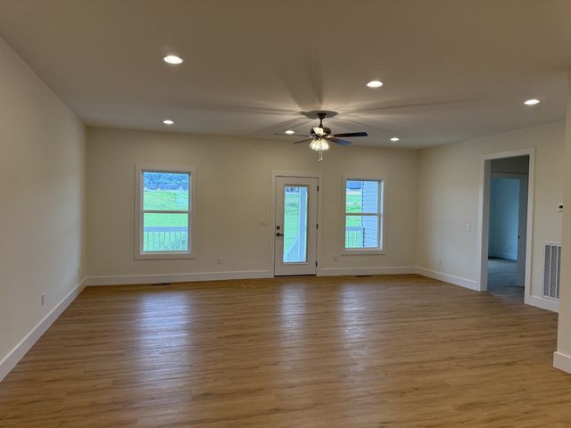 439 Harleys Ridge Rd, Sparta, TN 38583