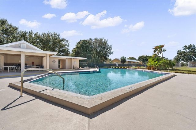 2025 SYLVESTER RD N305, Lakeland, FL 33803