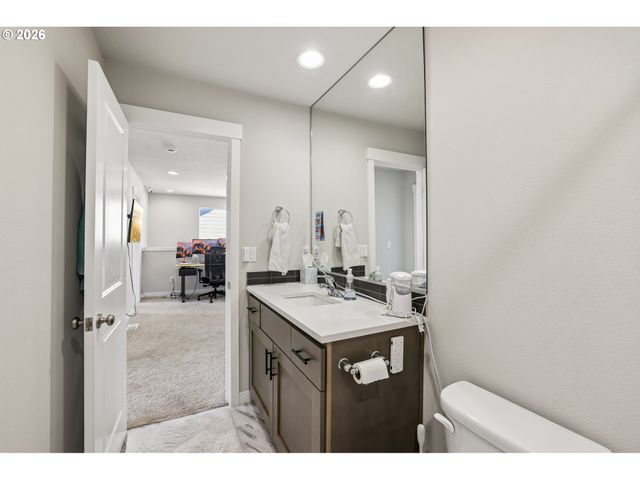 17515 Sw WAPATO ISLAND Dr, Sherwood, OR 97140