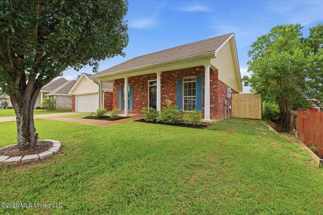 102 Oak Leaf Way, Pearl, MS 39208
