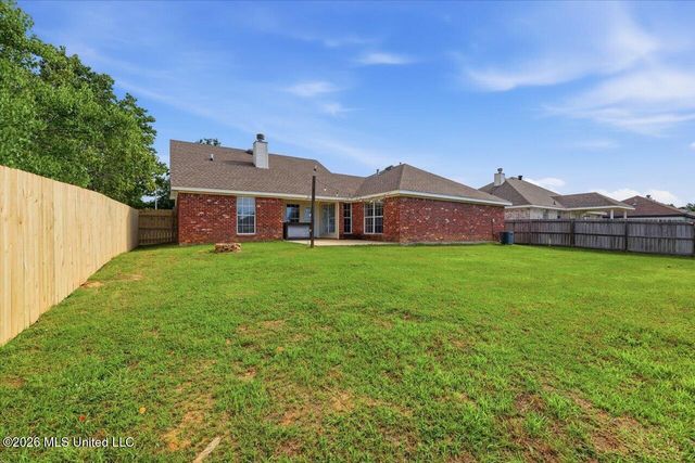 102 Oak Leaf Way, Pearl, MS 39208