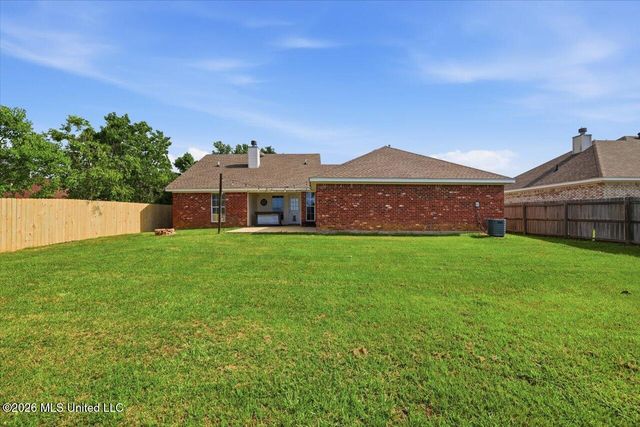 102 Oak Leaf Way, Pearl, MS 39208
