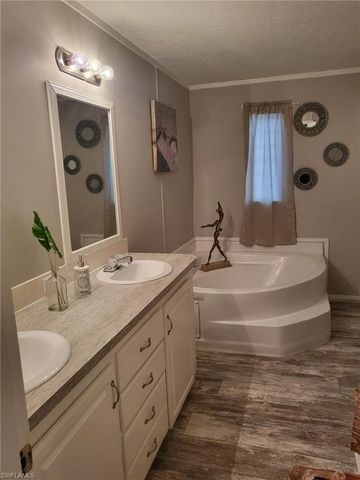 93 Isle Of Saint, Naples, FL 34114