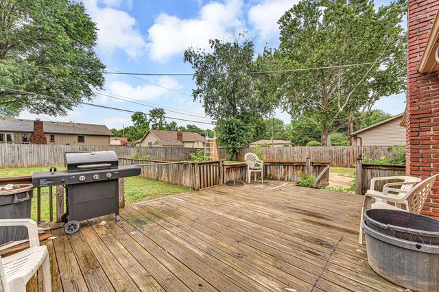 1375 E Dunkirk Street, Springfield, MO 65804
