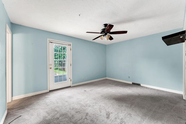 1375 E Dunkirk Street, Springfield, MO 65804