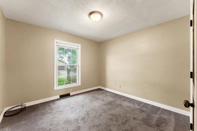 1375 E Dunkirk Street, Springfield, MO 65804