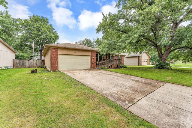 1375 E Dunkirk Street, Springfield, MO 65804