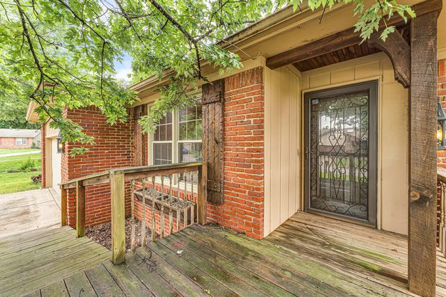 1375 E Dunkirk Street, Springfield, MO 65804