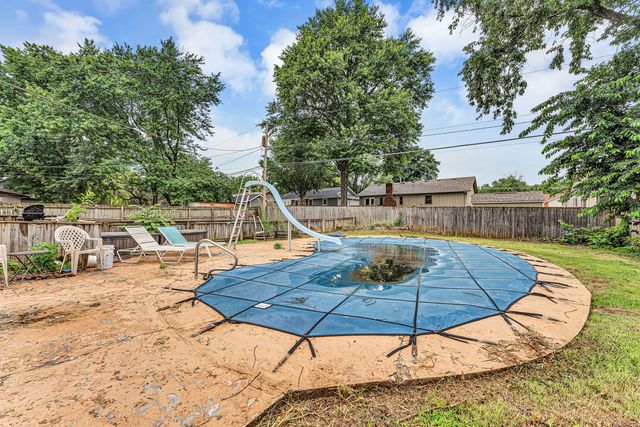 1375 E Dunkirk Street, Springfield, MO 65804