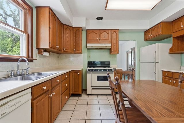 48 Glasgow ROAD, Forest Hills Boro, PA 15221