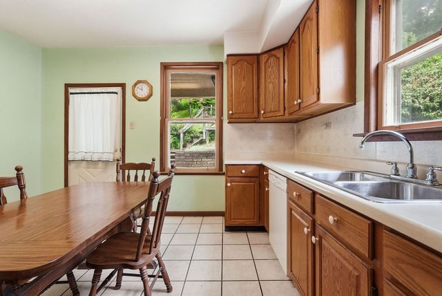 48 Glasgow ROAD, Forest Hills Boro, PA 15221