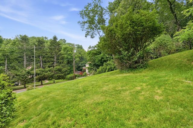 48 Glasgow ROAD, Forest Hills Boro, PA 15221