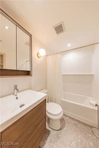 2634 Mayfield Road 5, Cleveland Heights, OH 44106