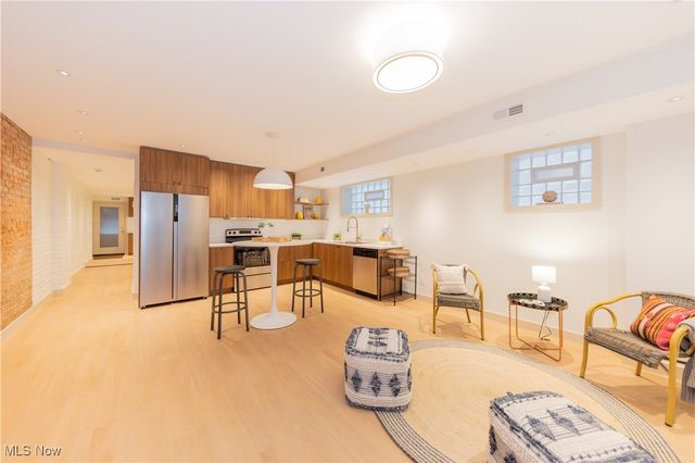 2634 Mayfield Road 5, Cleveland Heights, OH 44106