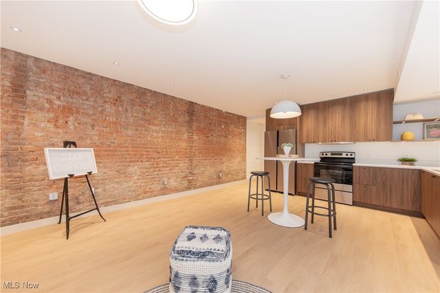 2634 Mayfield Road 5, Cleveland Heights, OH 44106