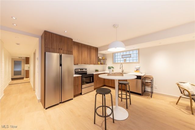 2634 Mayfield Road 5, Cleveland Heights, OH 44106