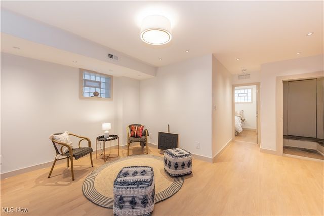 2634 Mayfield Road 5, Cleveland Heights, OH 44106