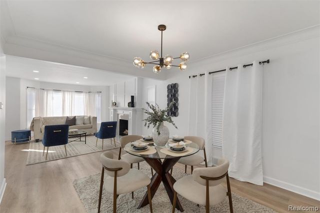 18660 San Juan Drive, Detroit, MI 48221