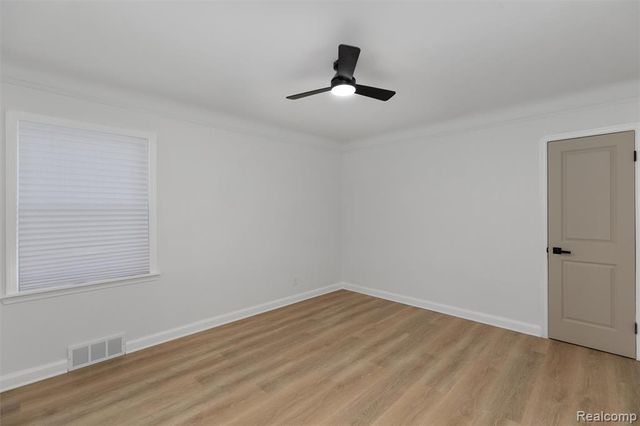 18660 San Juan Drive, Detroit, MI 48221