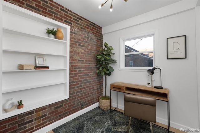 18660 San Juan Drive, Detroit, MI 48221