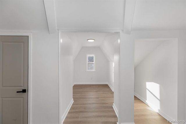 18660 San Juan Drive, Detroit, MI 48221