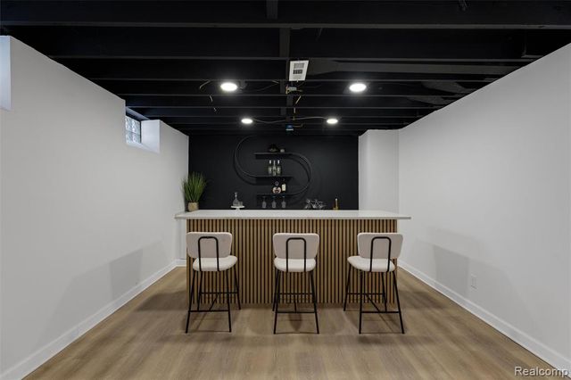 18660 San Juan Drive, Detroit, MI 48221