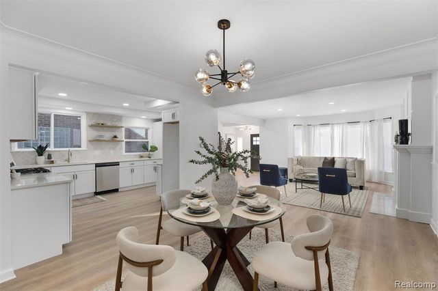 18660 San Juan Drive, Detroit, MI 48221