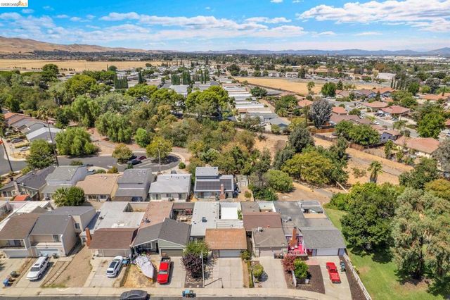 2908 Pear St, Antioch, CA 94509