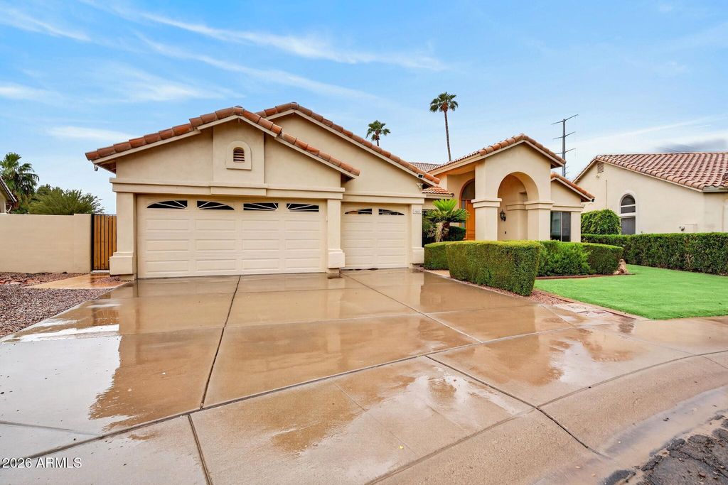 2010 E DIAS Drive, Gilbert, AZ 85234 — photo 3