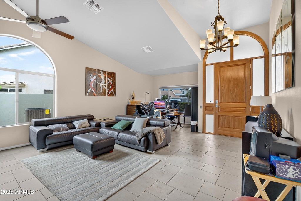 2010 E DIAS Drive, Gilbert, AZ 85234 — photo 4