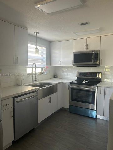 8820 SW 123rd Court L410, Miami, FL 33186