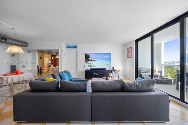 9 Island Ave 810, Miami Beach, FL 33139