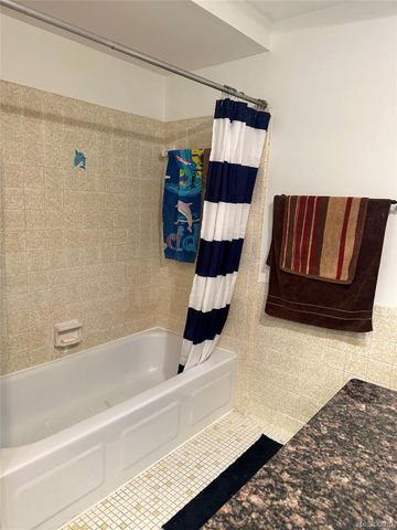 19520 Ridgemont Street 16, St. Clair Shores, MI 48080