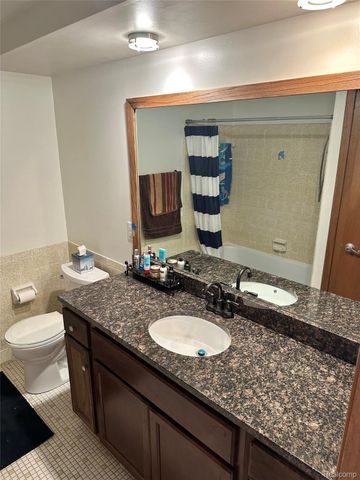 19520 Ridgemont Street 16, St. Clair Shores, MI 48080