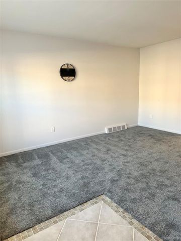 19520 Ridgemont Street 16, St. Clair Shores, MI 48080