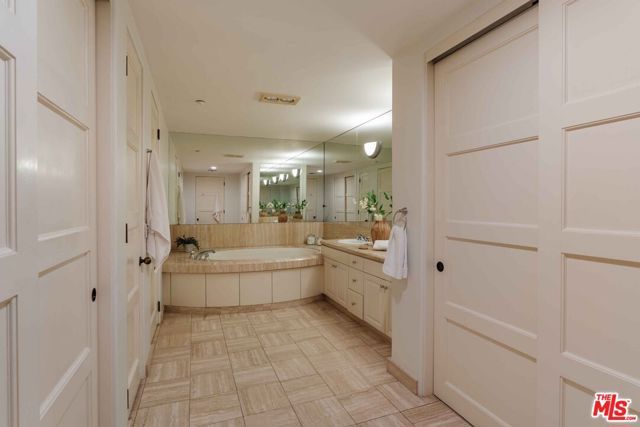 9024 Cynthia Street 204, West Hollywood, CA 90069