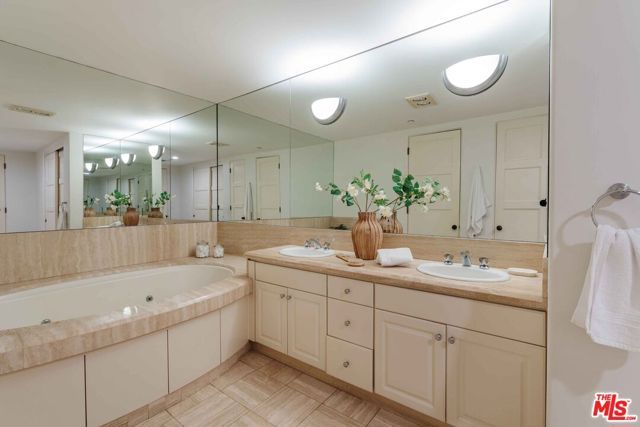 9024 Cynthia Street 204, West Hollywood, CA 90069