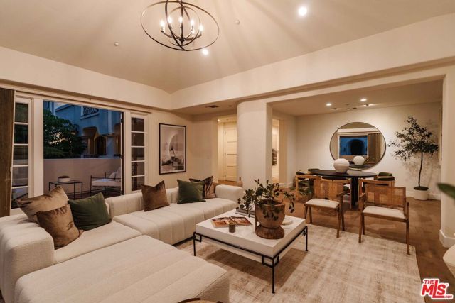 9024 Cynthia Street 204, West Hollywood, CA 90069