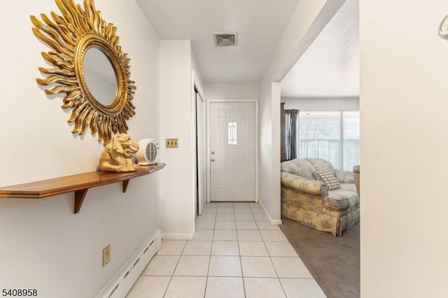 60 White Oak Rd, Parsippany-troy Hills Twp., NJ 07054
