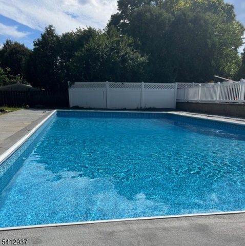 802 E Prospect St, Hackettstown Town, NJ 07840